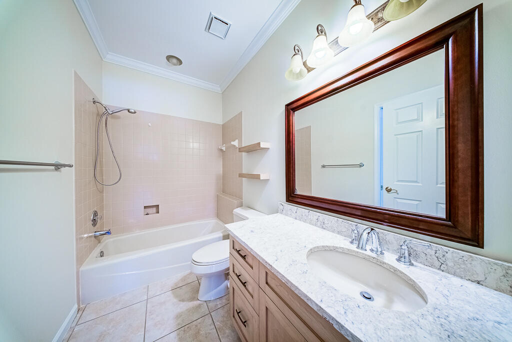 PINEWOOD OF WELLINGTON - Residential