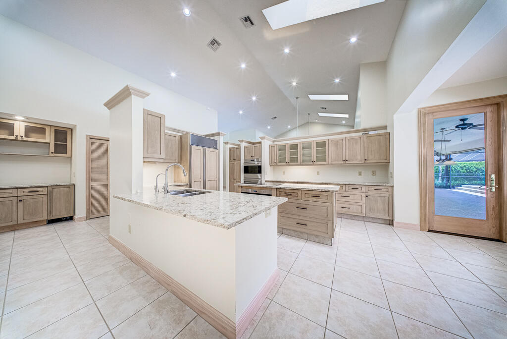 PINEWOOD OF WELLINGTON - Residential