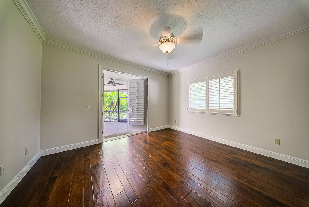 PINEWOOD OF WELLINGTON - Residential