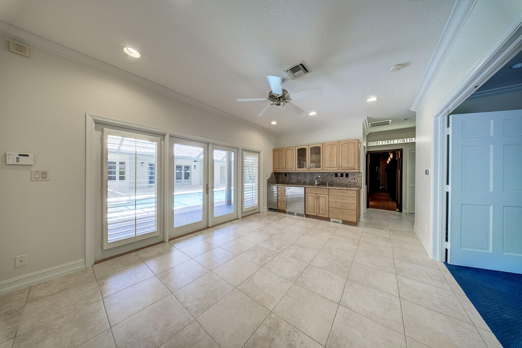 PINEWOOD OF WELLINGTON - Residential