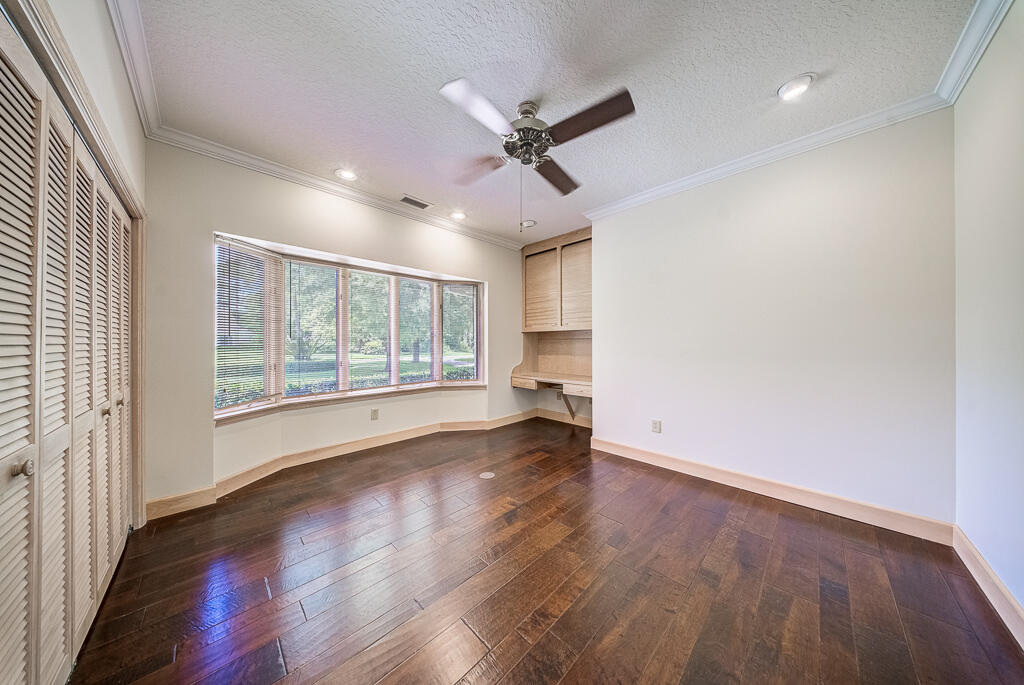 PINEWOOD OF WELLINGTON - Residential
