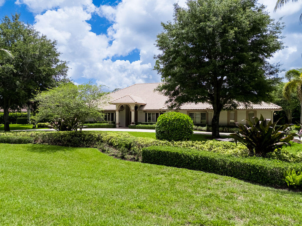 PINEWOOD OF WELLINGTON - Residential