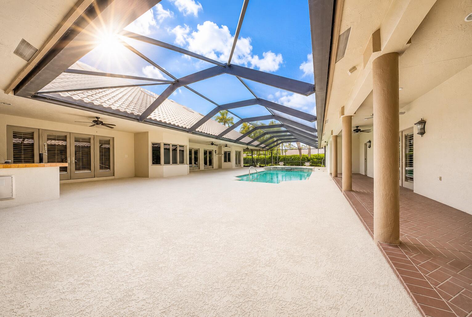 PINEWOOD OF WELLINGTON - Residential