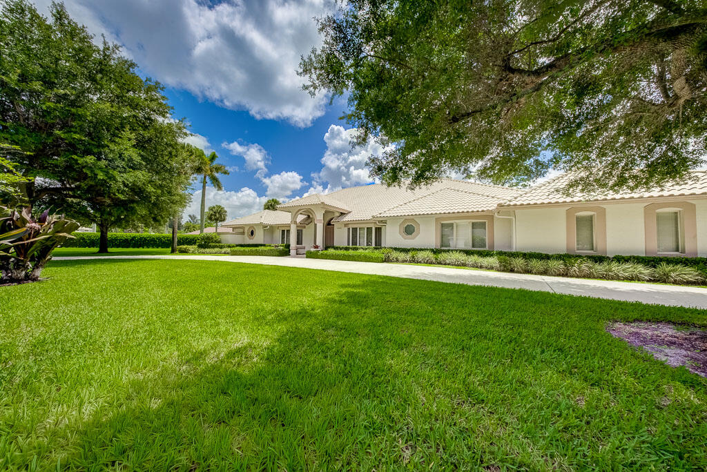PINEWOOD OF WELLINGTON - Residential
