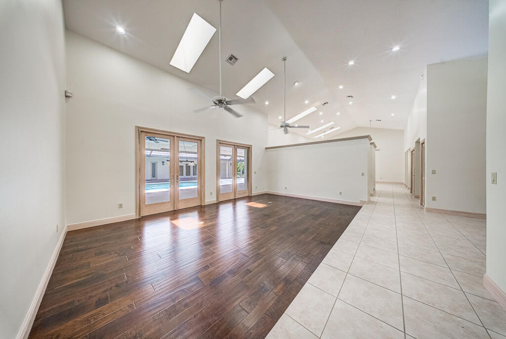 PINEWOOD OF WELLINGTON - Residential