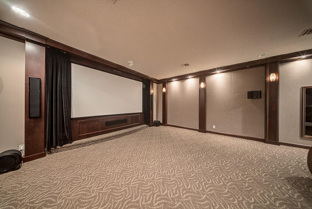 PINEWOOD OF WELLINGTON - Residential