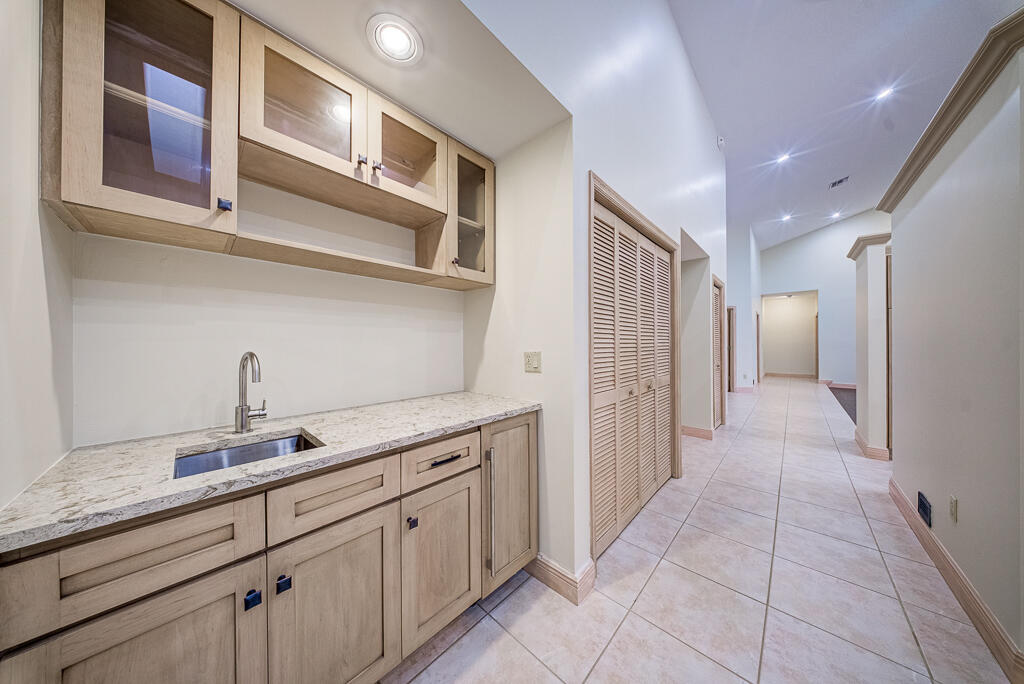 PINEWOOD OF WELLINGTON - Residential