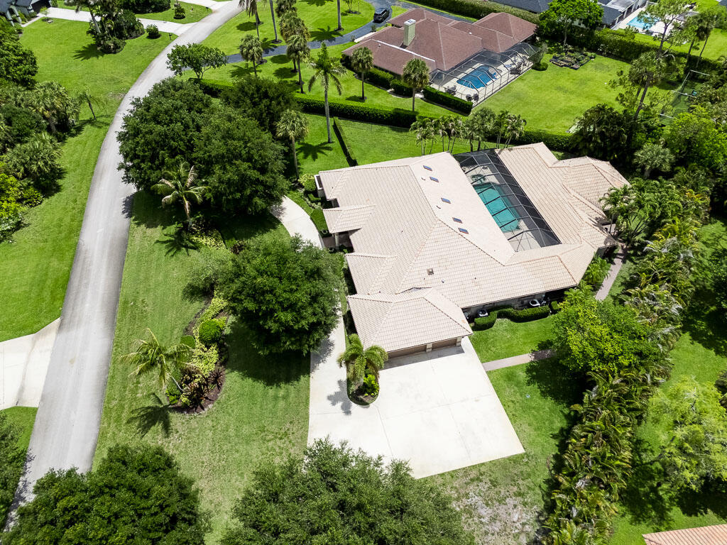 PINEWOOD OF WELLINGTON - Residential
