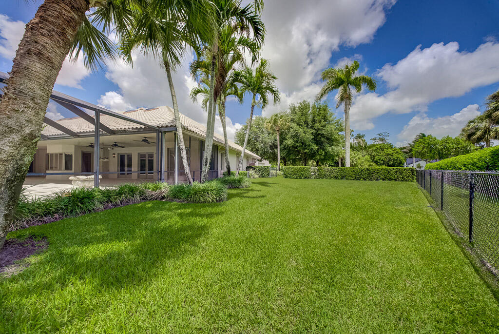 PINEWOOD OF WELLINGTON - Residential