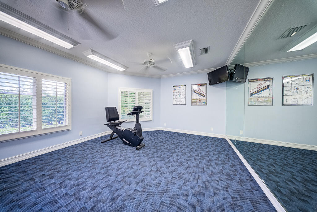 PINEWOOD OF WELLINGTON - Residential