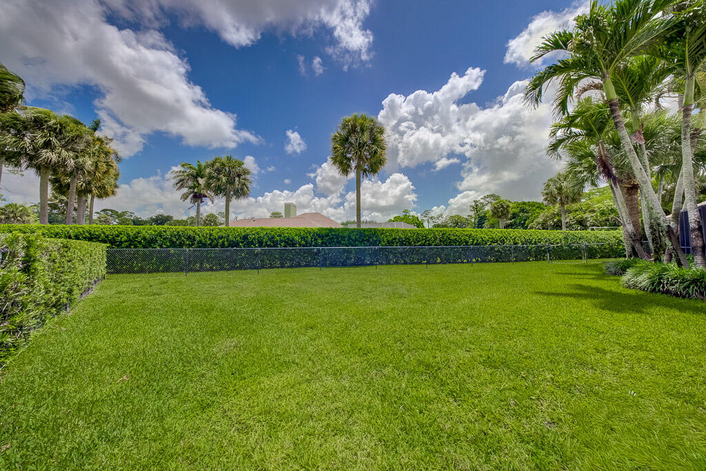 PINEWOOD OF WELLINGTON - Residential
