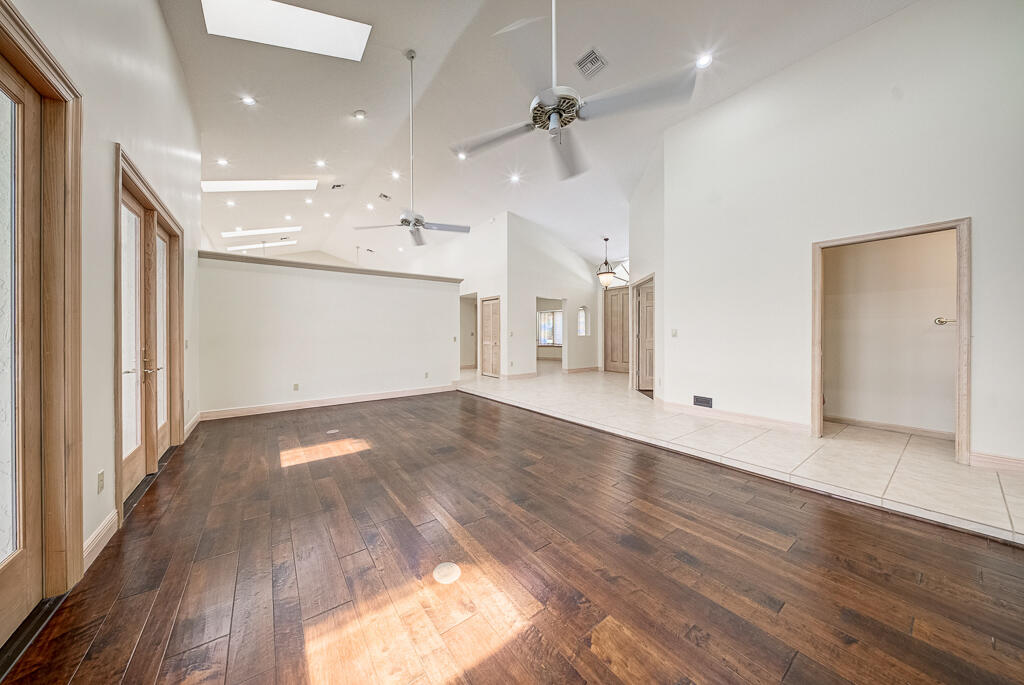 PINEWOOD OF WELLINGTON - Residential