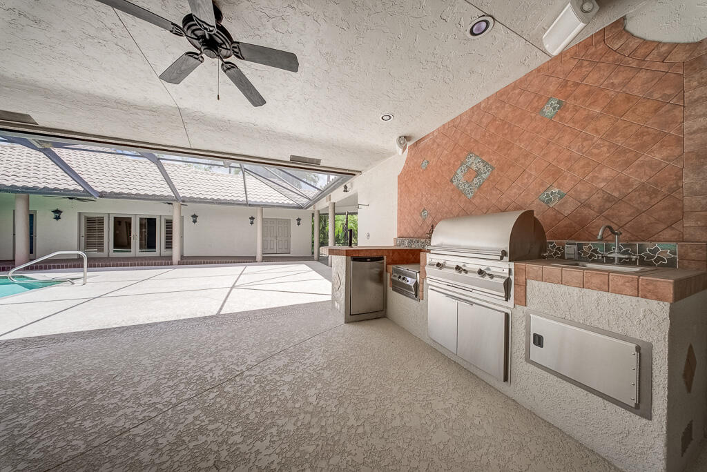 PINEWOOD OF WELLINGTON - Residential