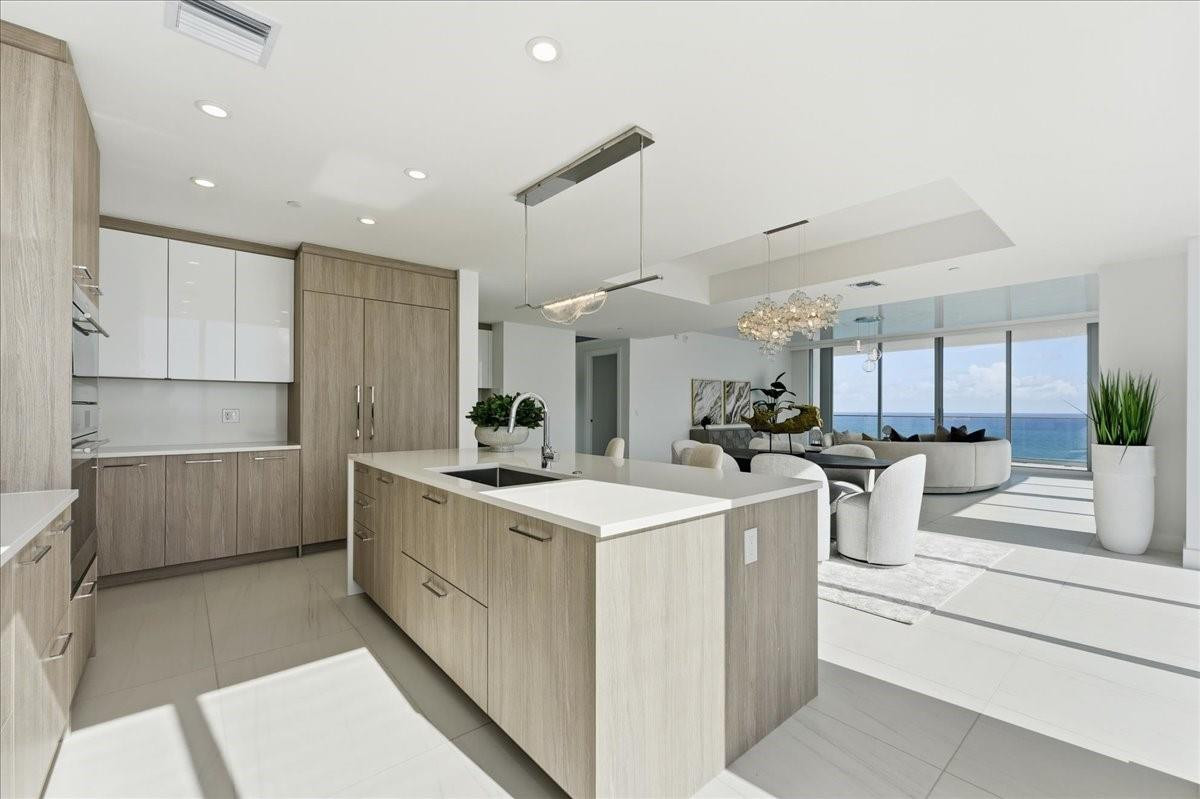 SELENE OCEANFRONT RESIDENCES - Residential