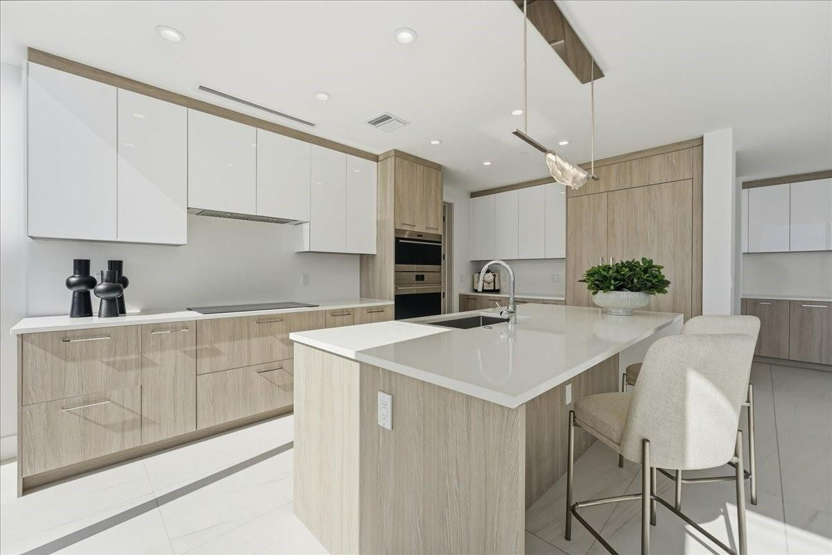 SELENE OCEANFRONT RESIDENCES - Residential