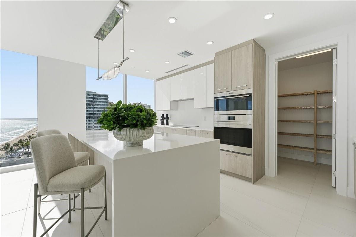 SELENE OCEANFRONT RESIDENCES - Residential