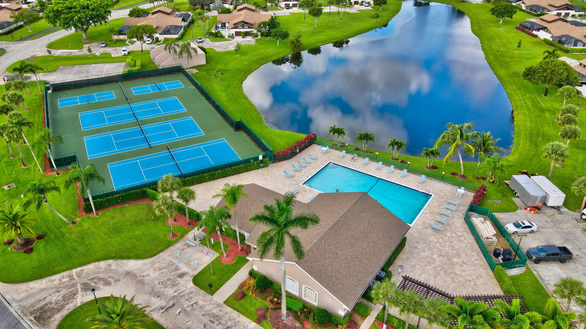 BOCA GARDENS - Residential