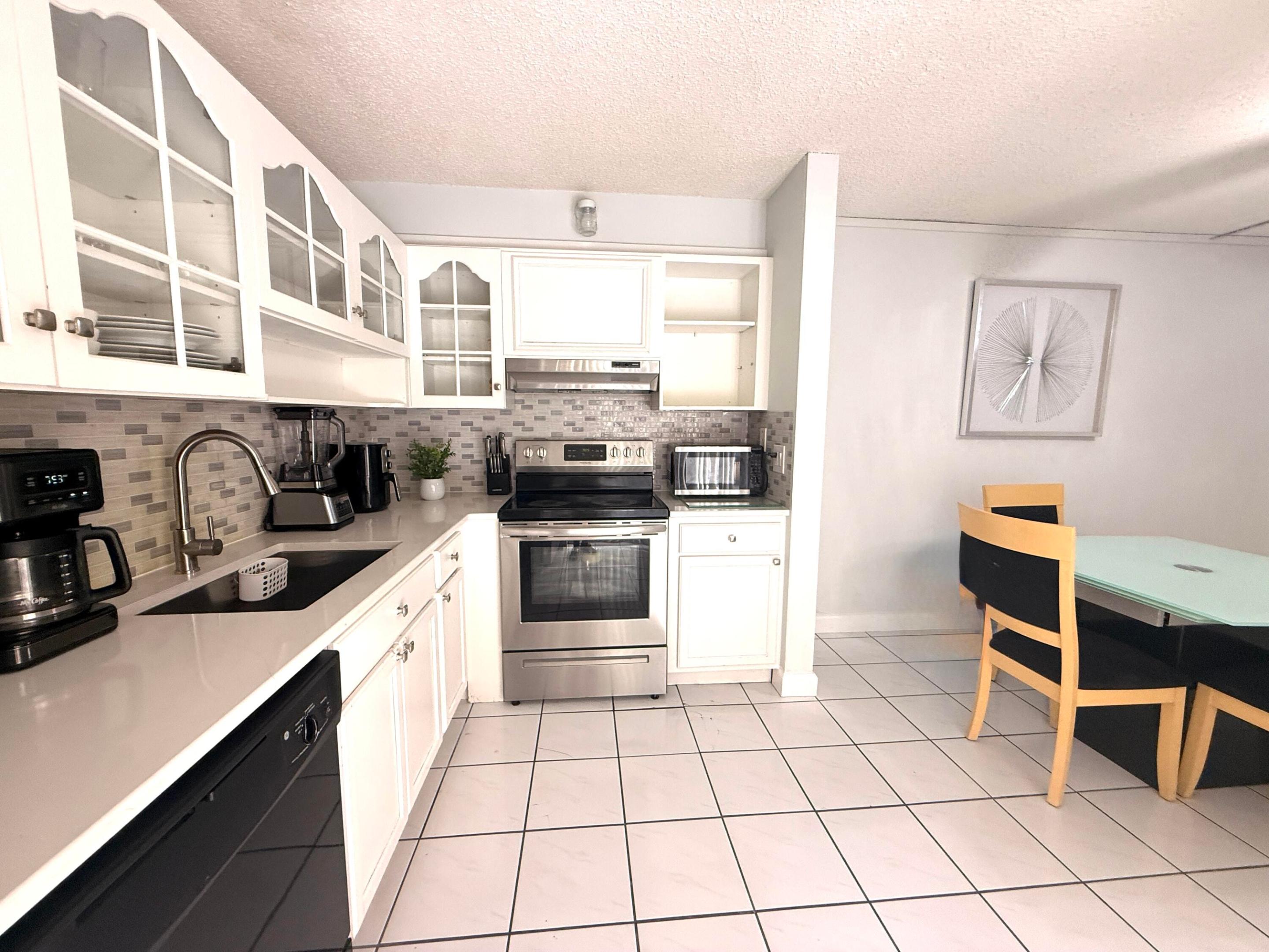 FOREST LAKES - Residential