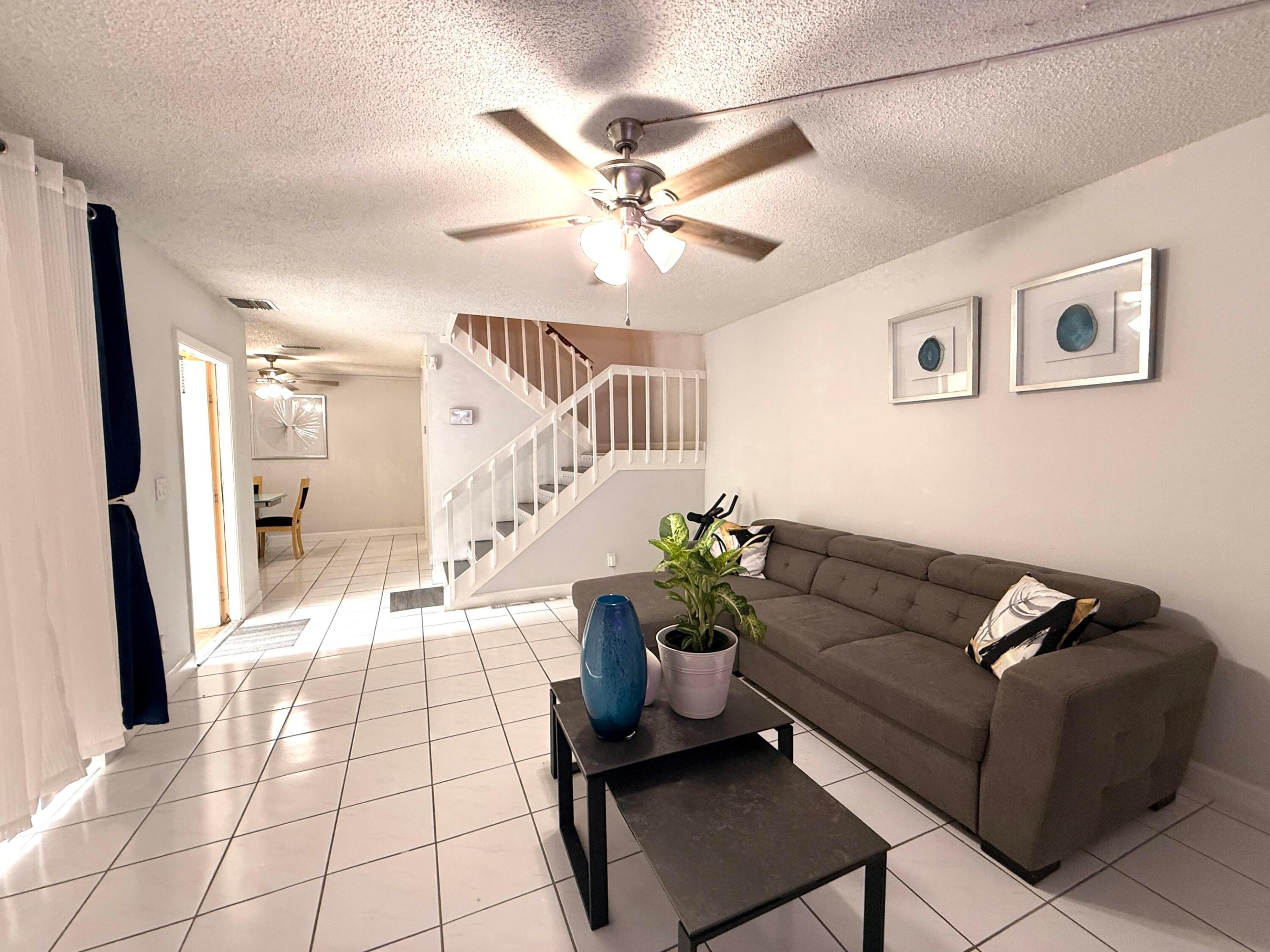 FOREST LAKES - Residential