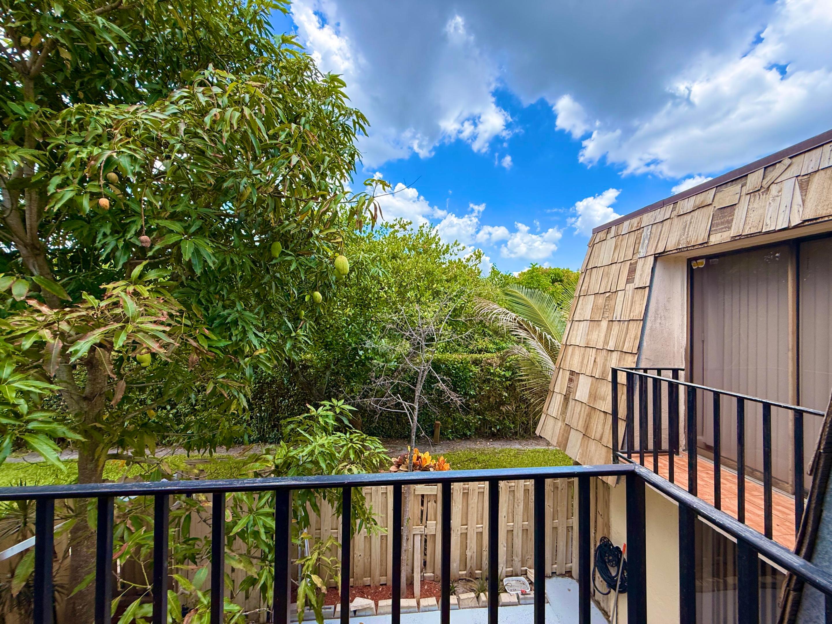 FOREST LAKES - Residential