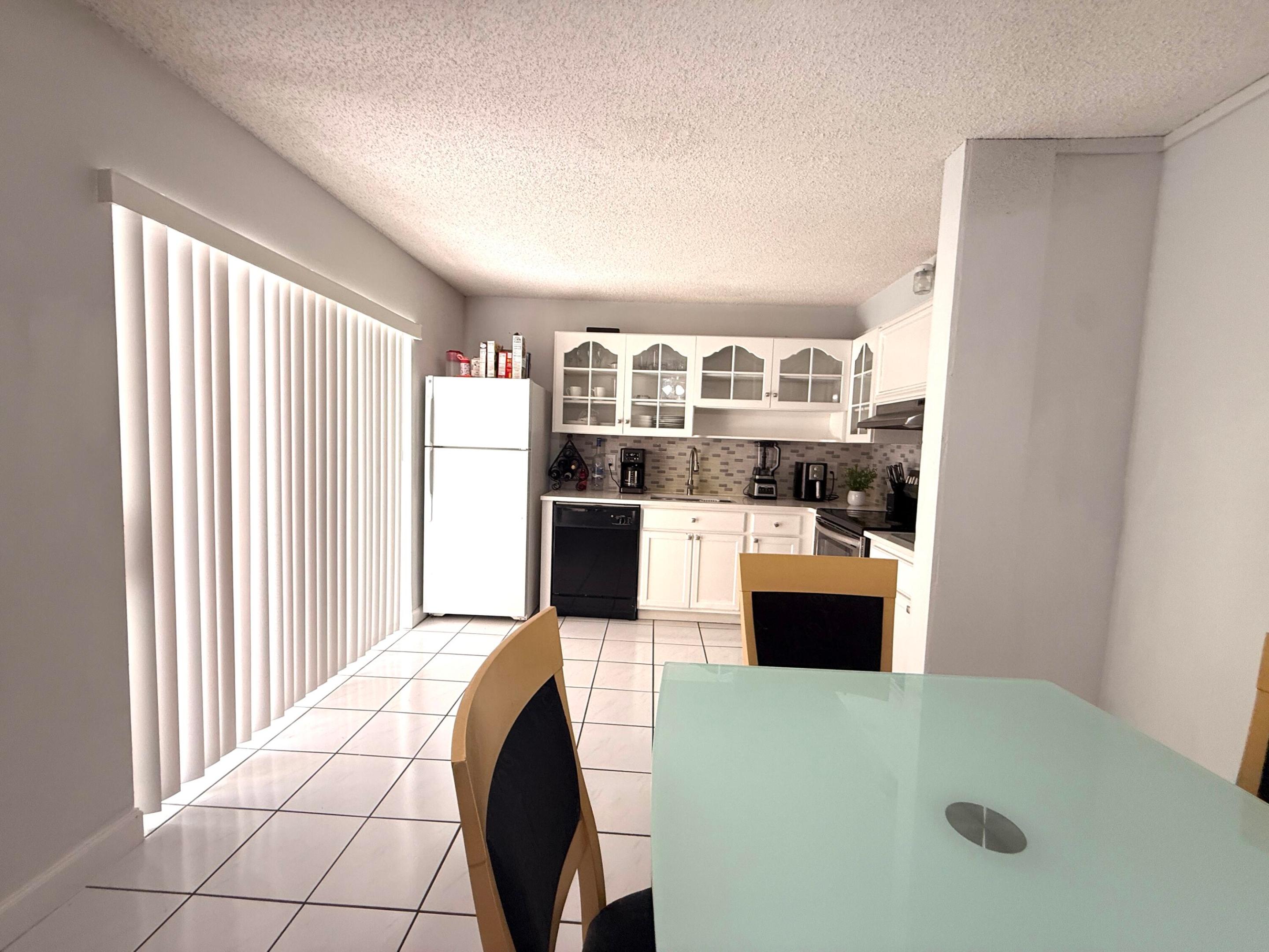 FOREST LAKES - Residential