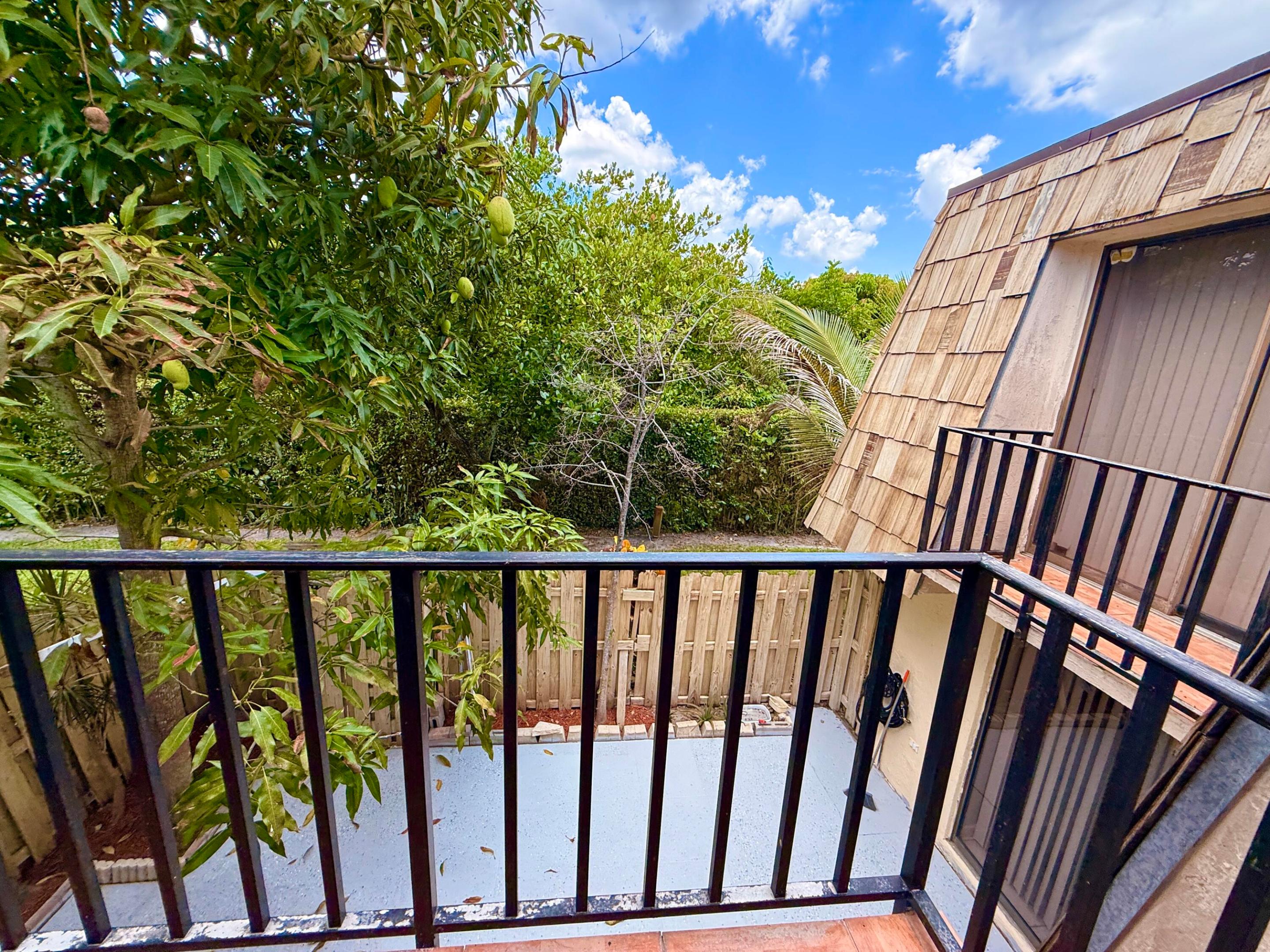 FOREST LAKES - Residential