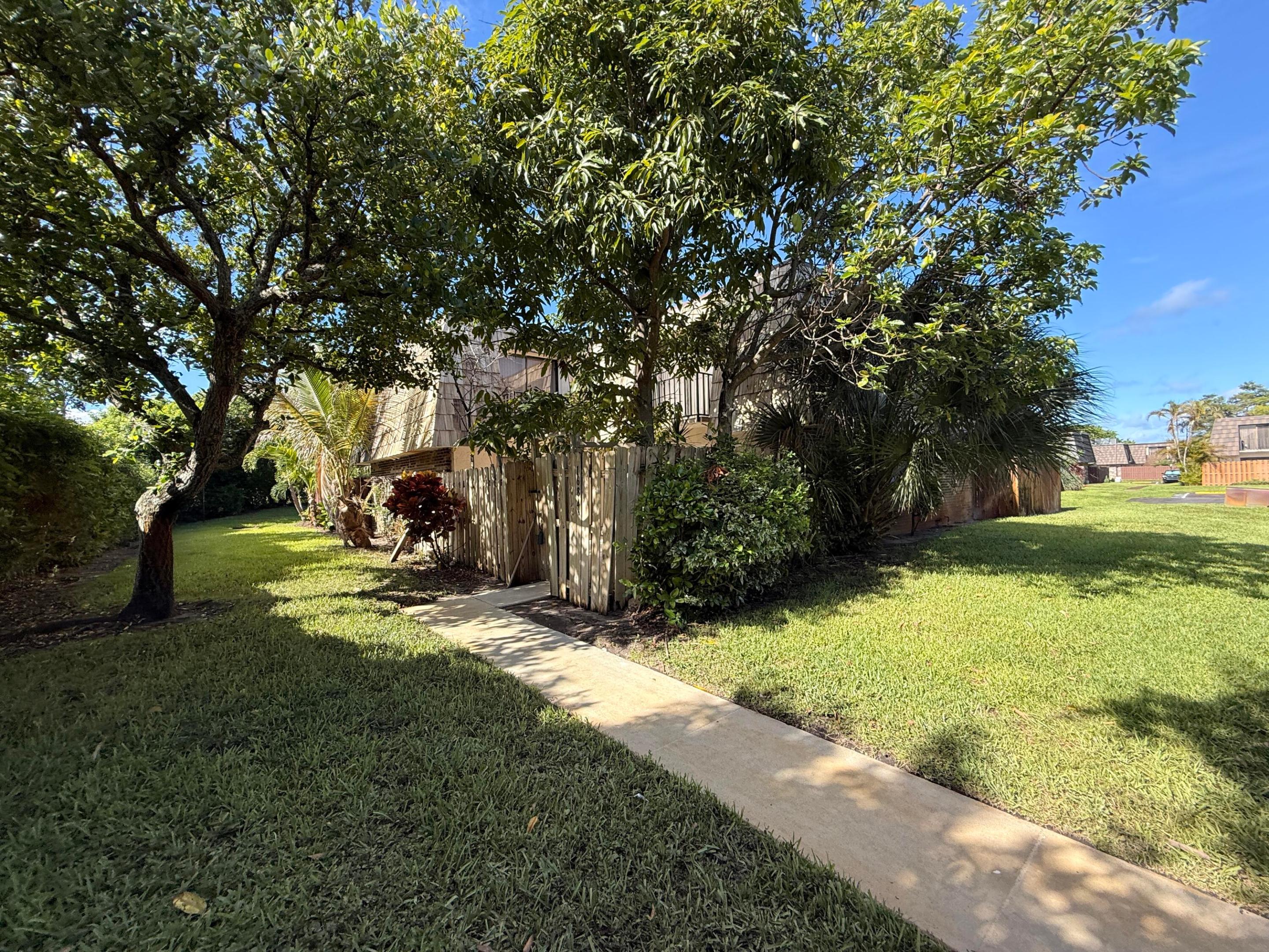 FOREST LAKES - Residential