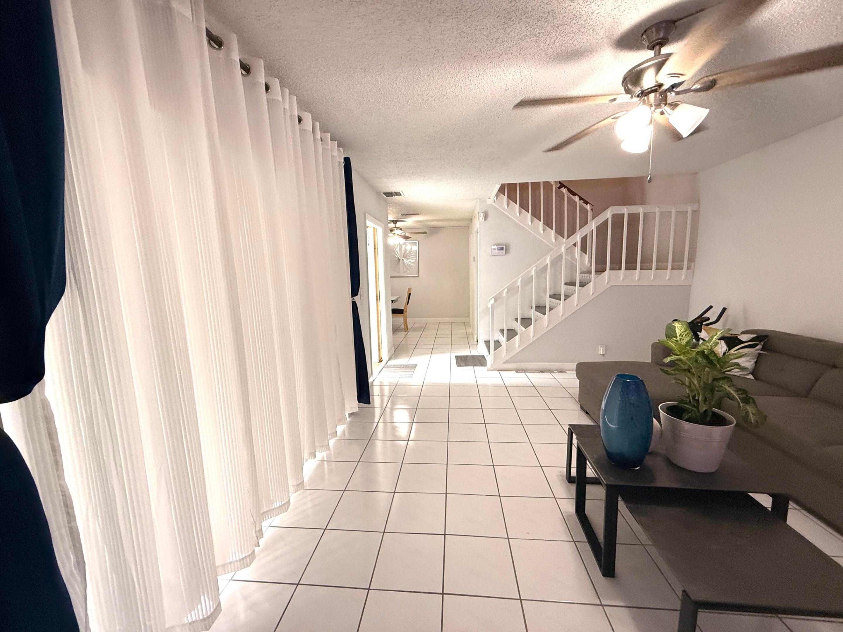 FOREST LAKES - Residential