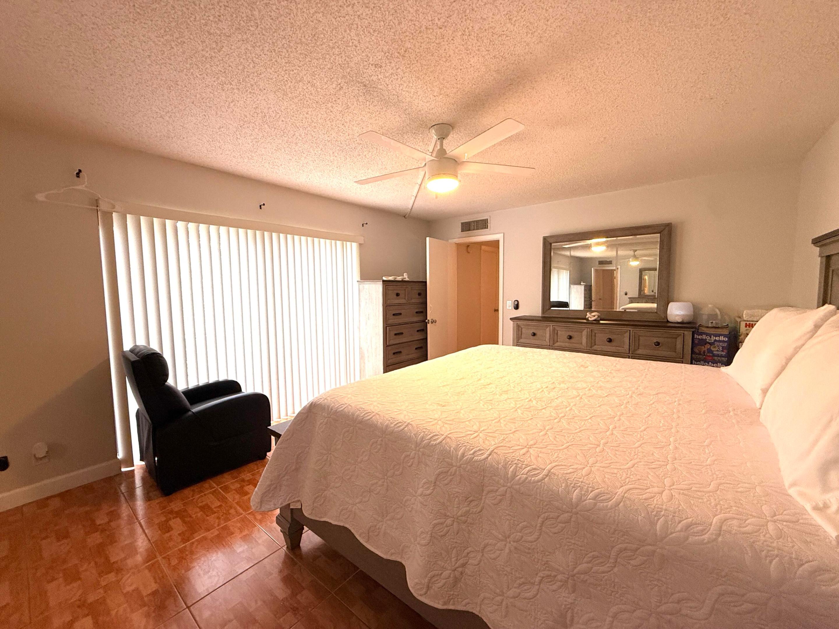 FOREST LAKES - Residential