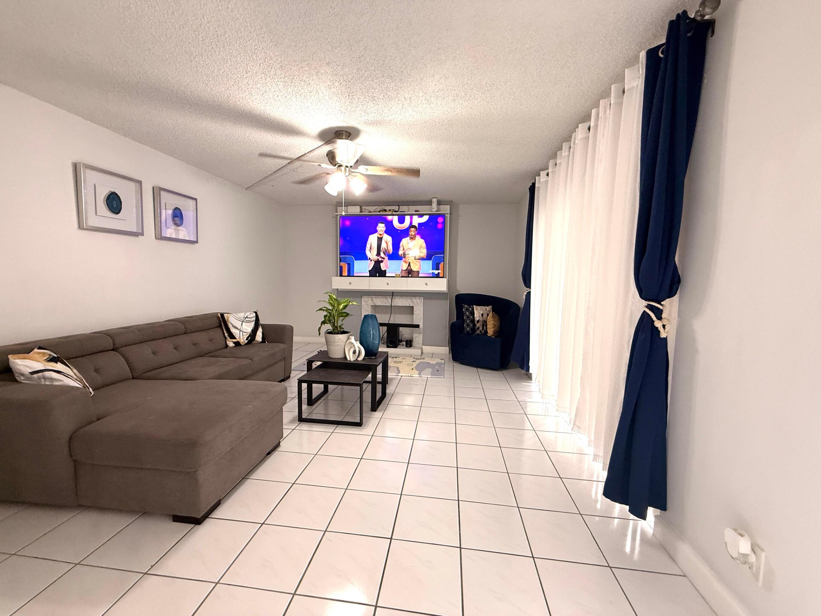 FOREST LAKES - Residential