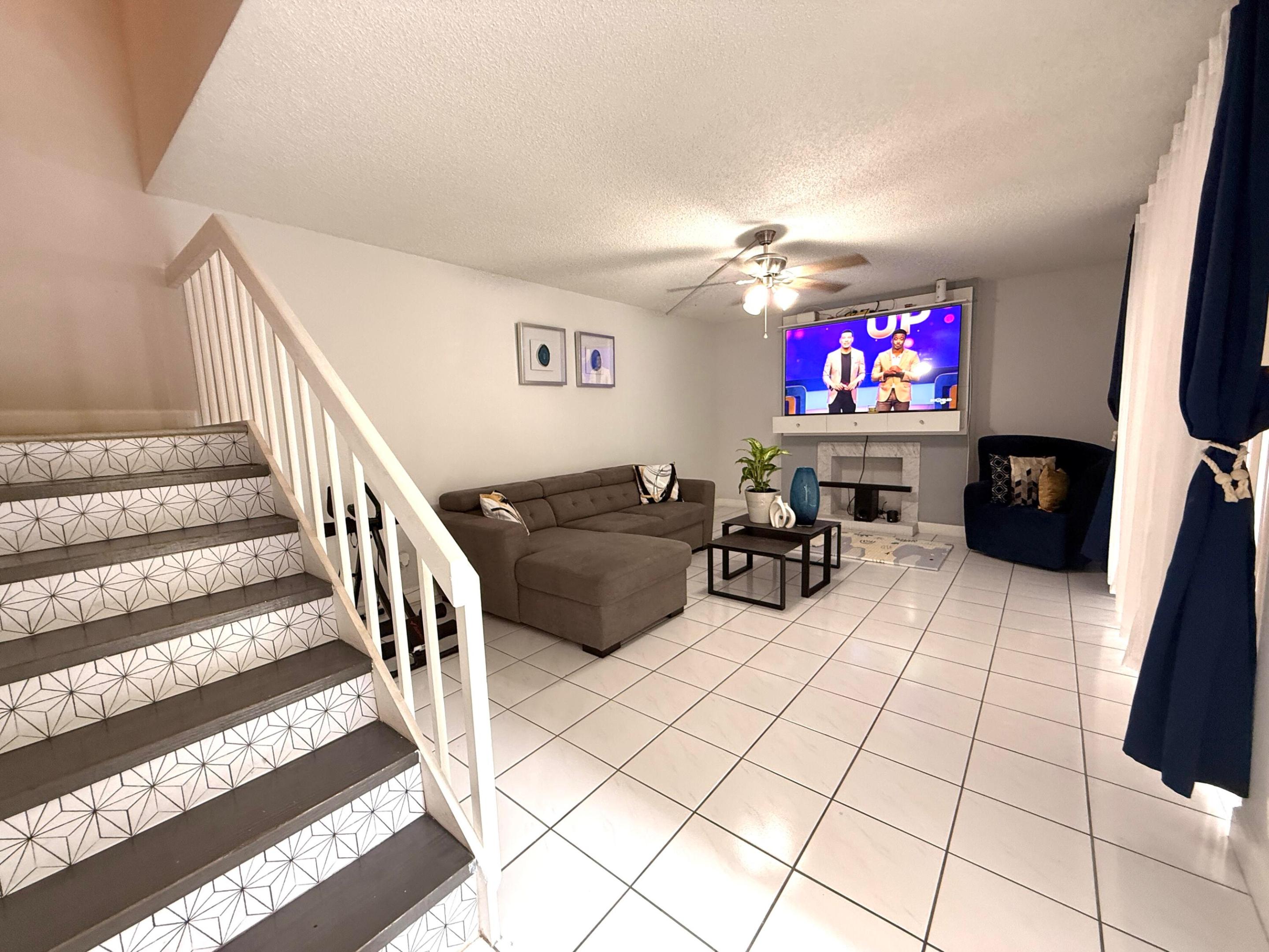 FOREST LAKES - Residential