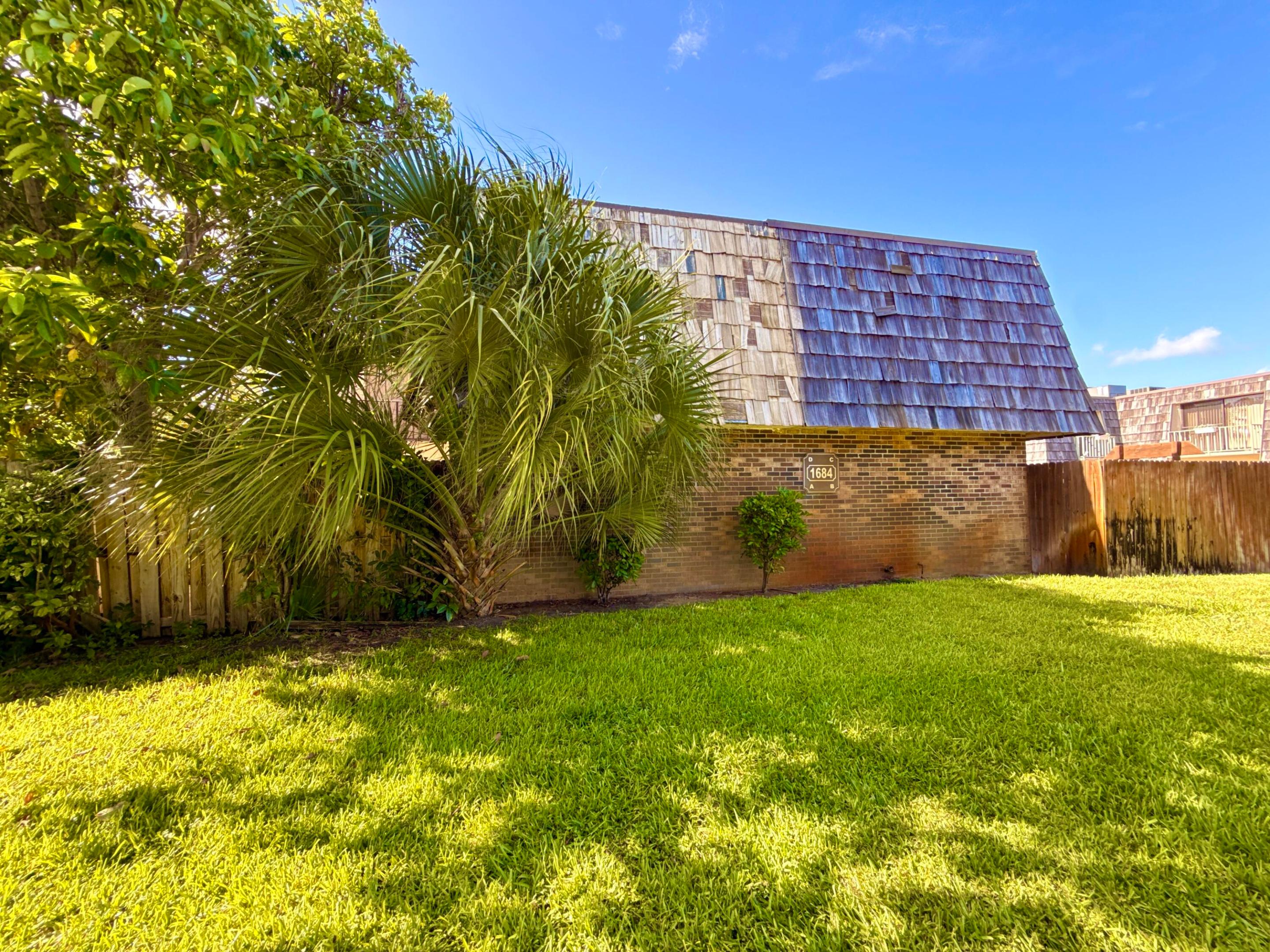 FOREST LAKES - Residential