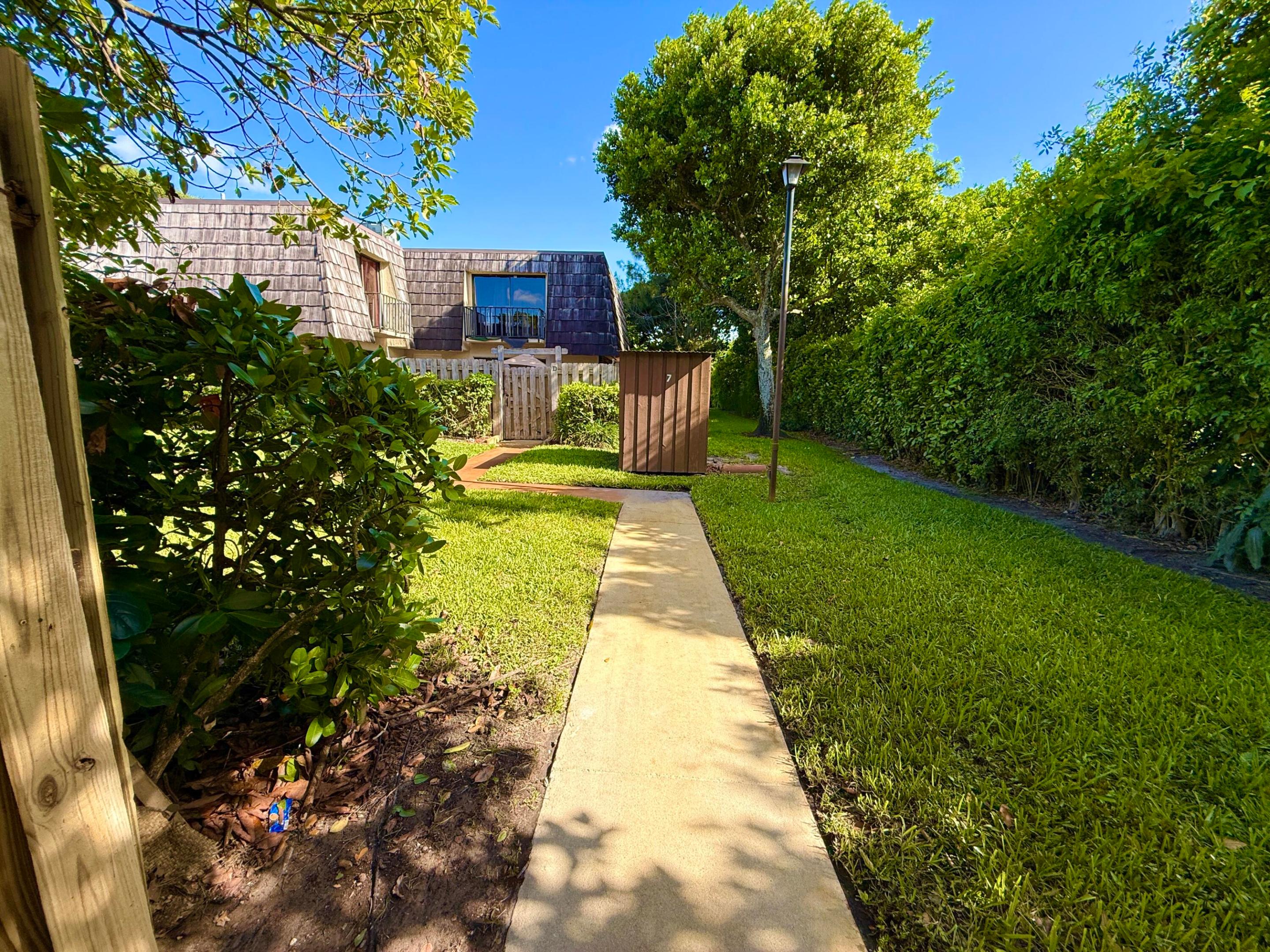 FOREST LAKES - Residential