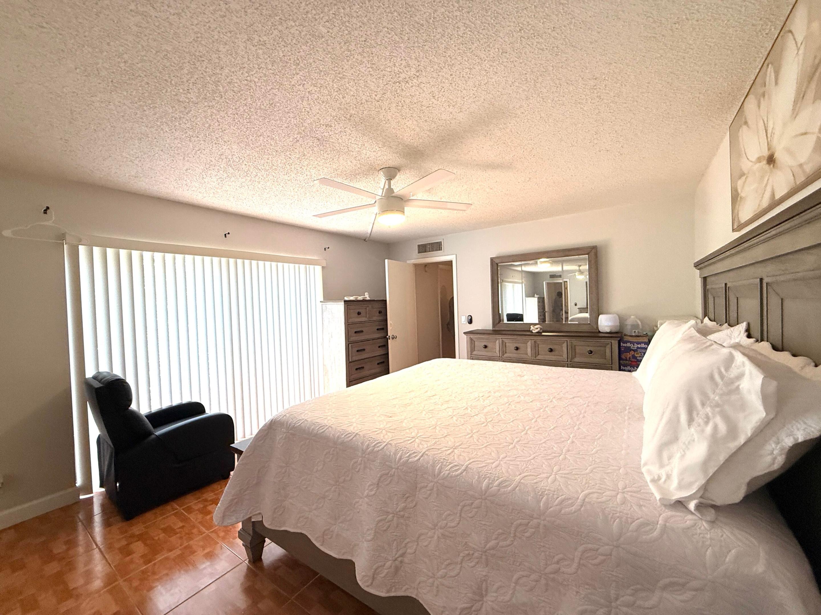 FOREST LAKES - Residential