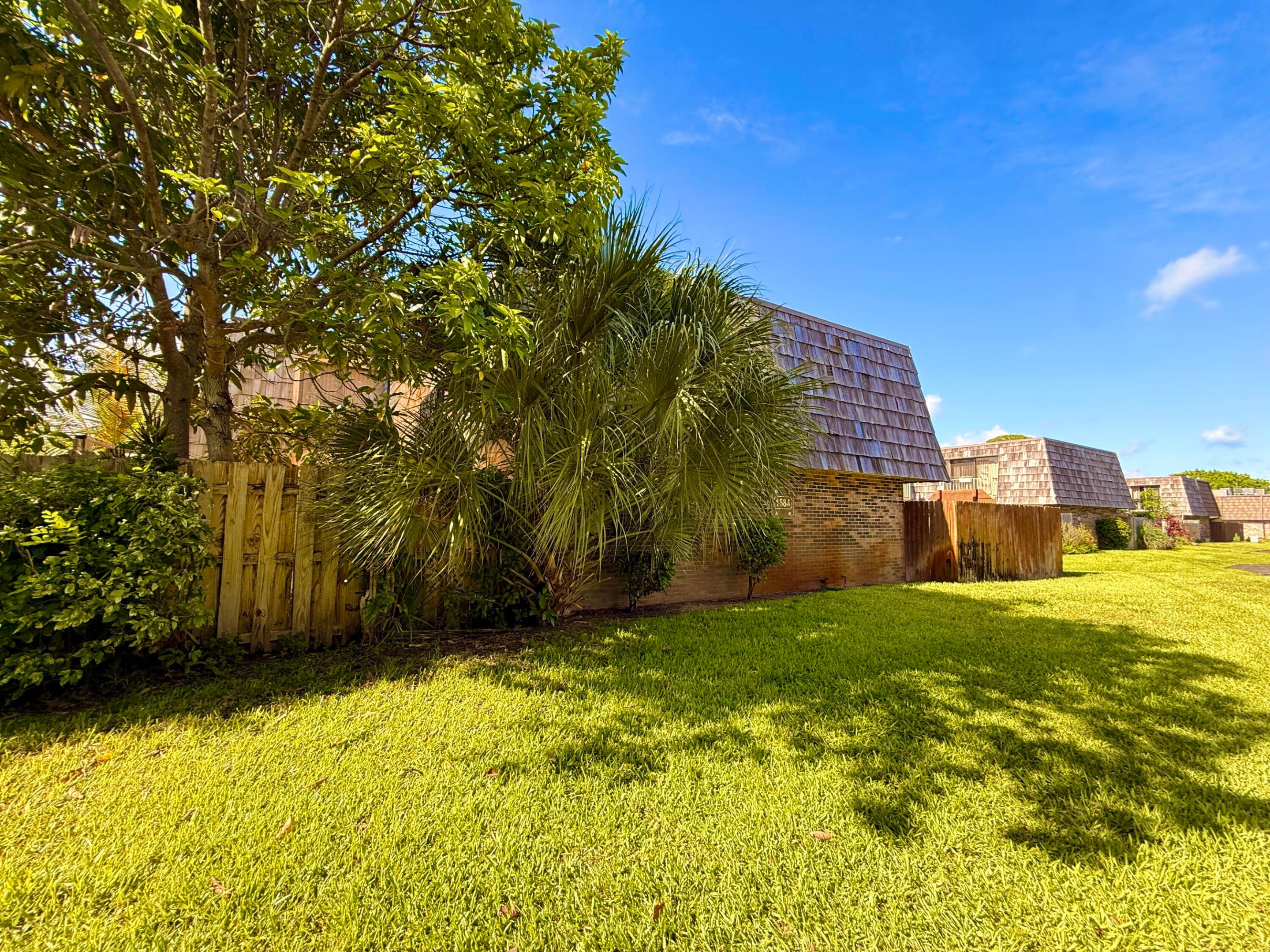 FOREST LAKES - Residential