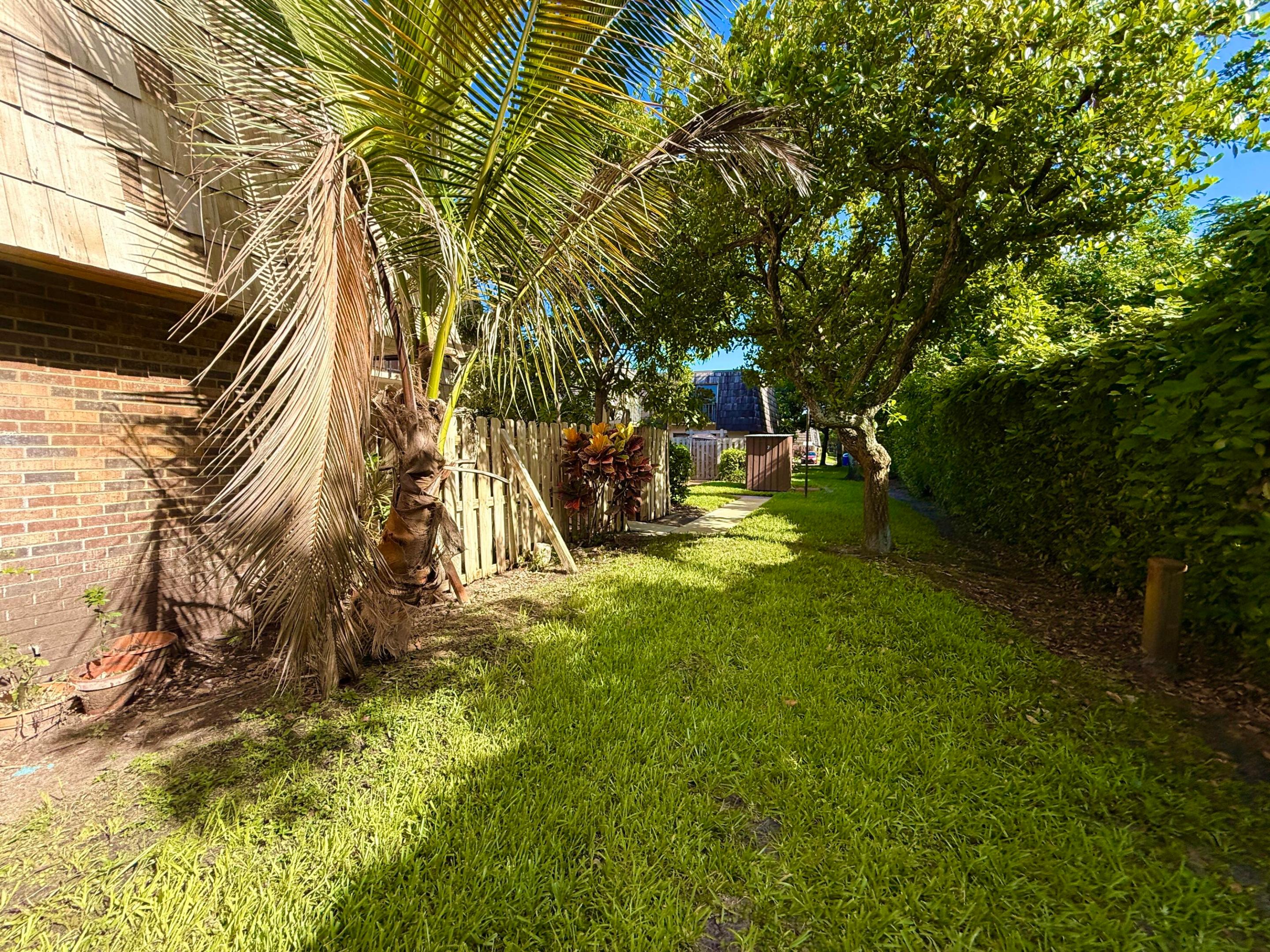 FOREST LAKES - Residential