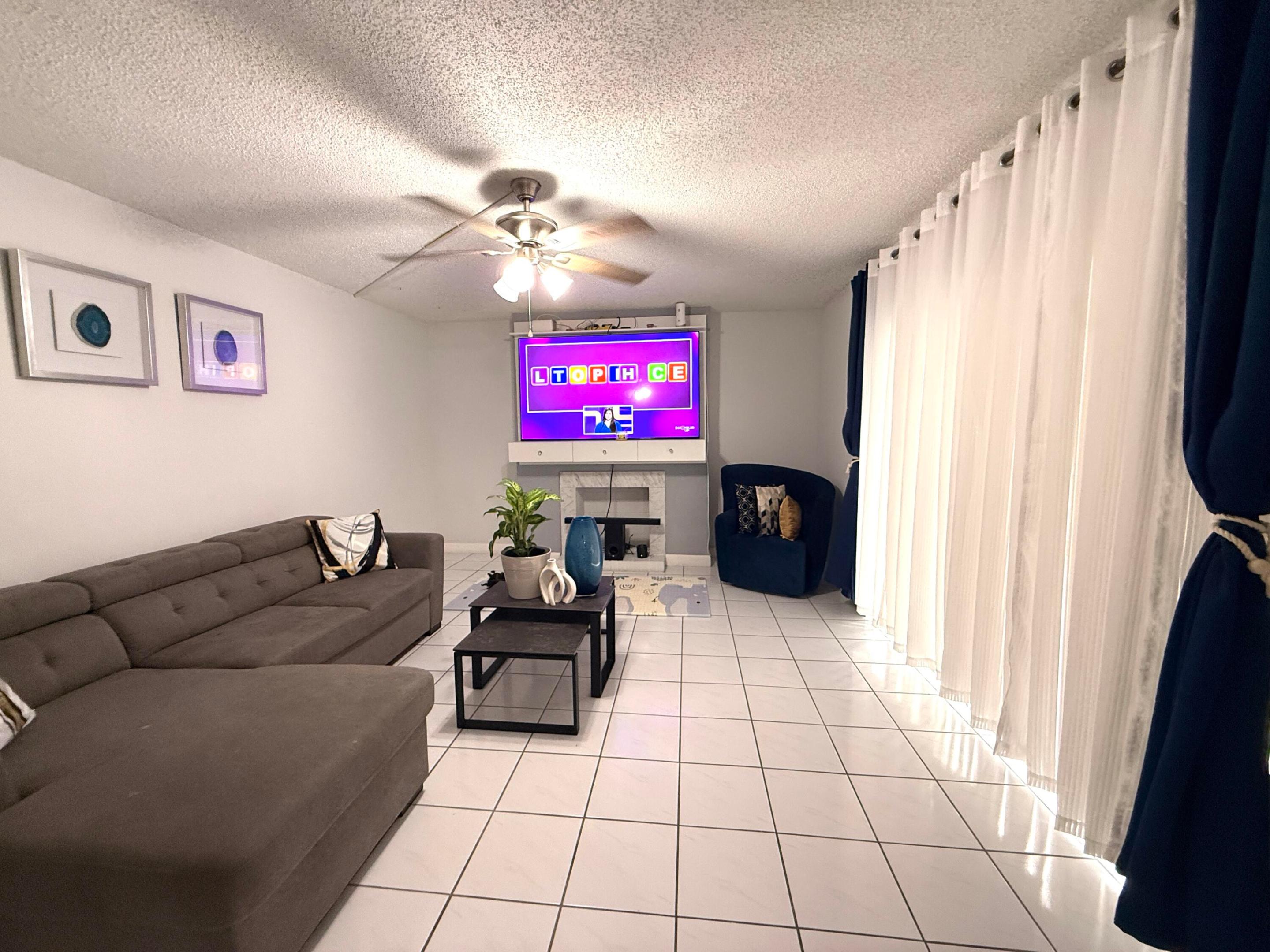 FOREST LAKES - Residential