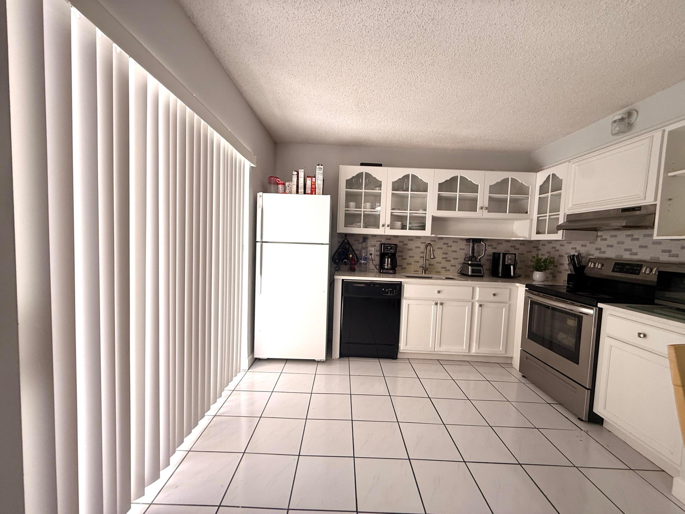 FOREST LAKES - Residential