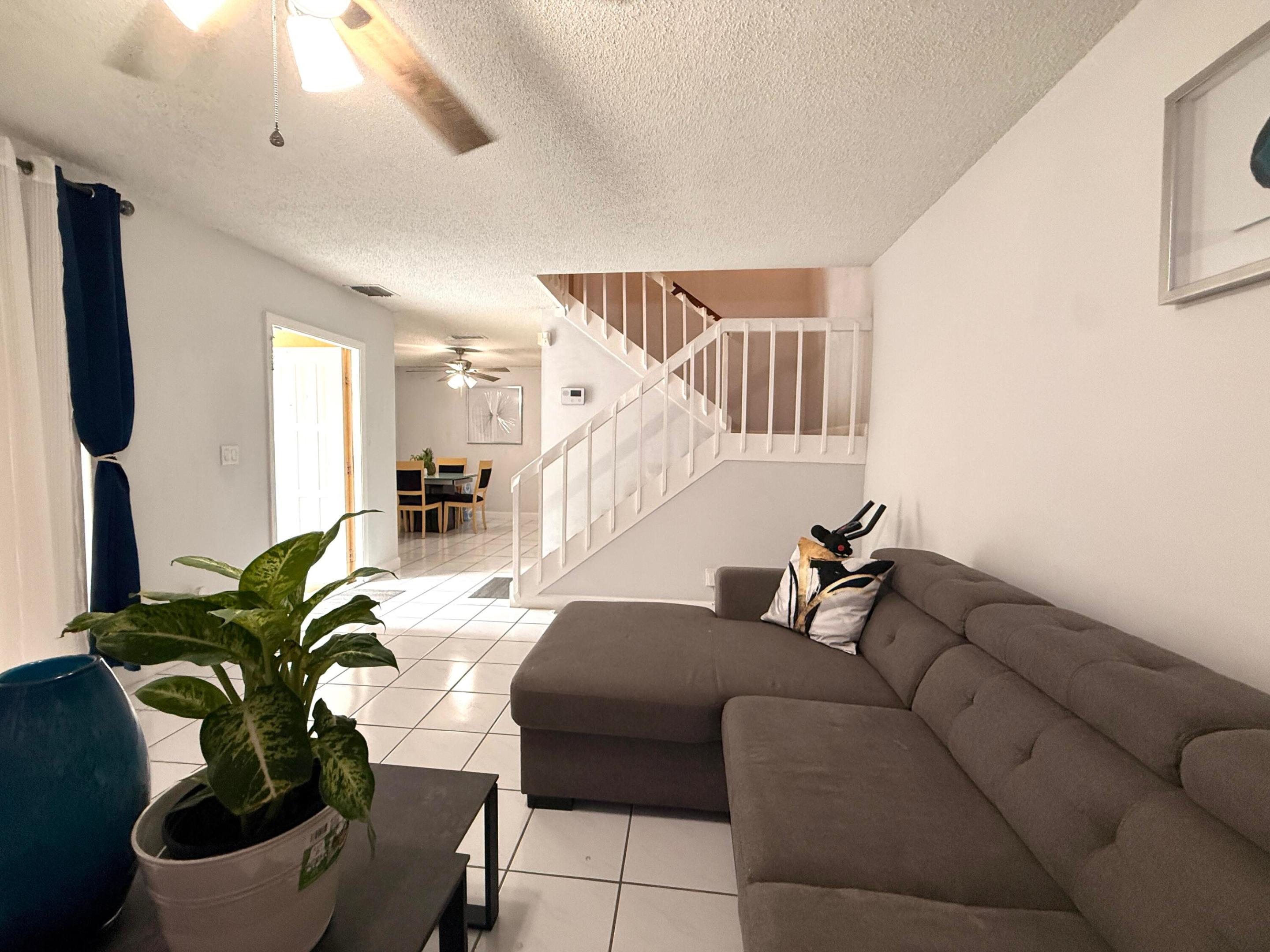 FOREST LAKES - Residential