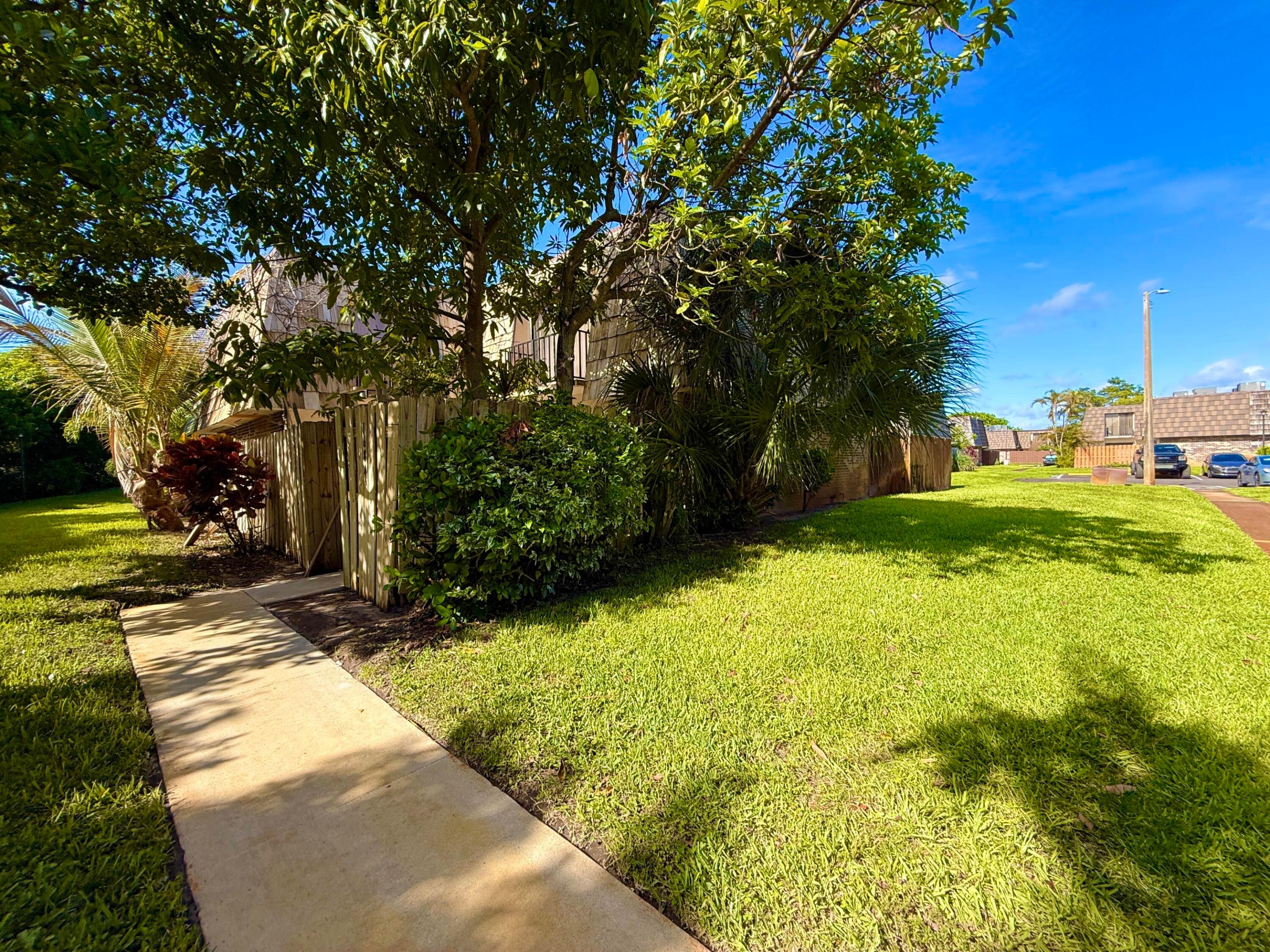 FOREST LAKES - Residential