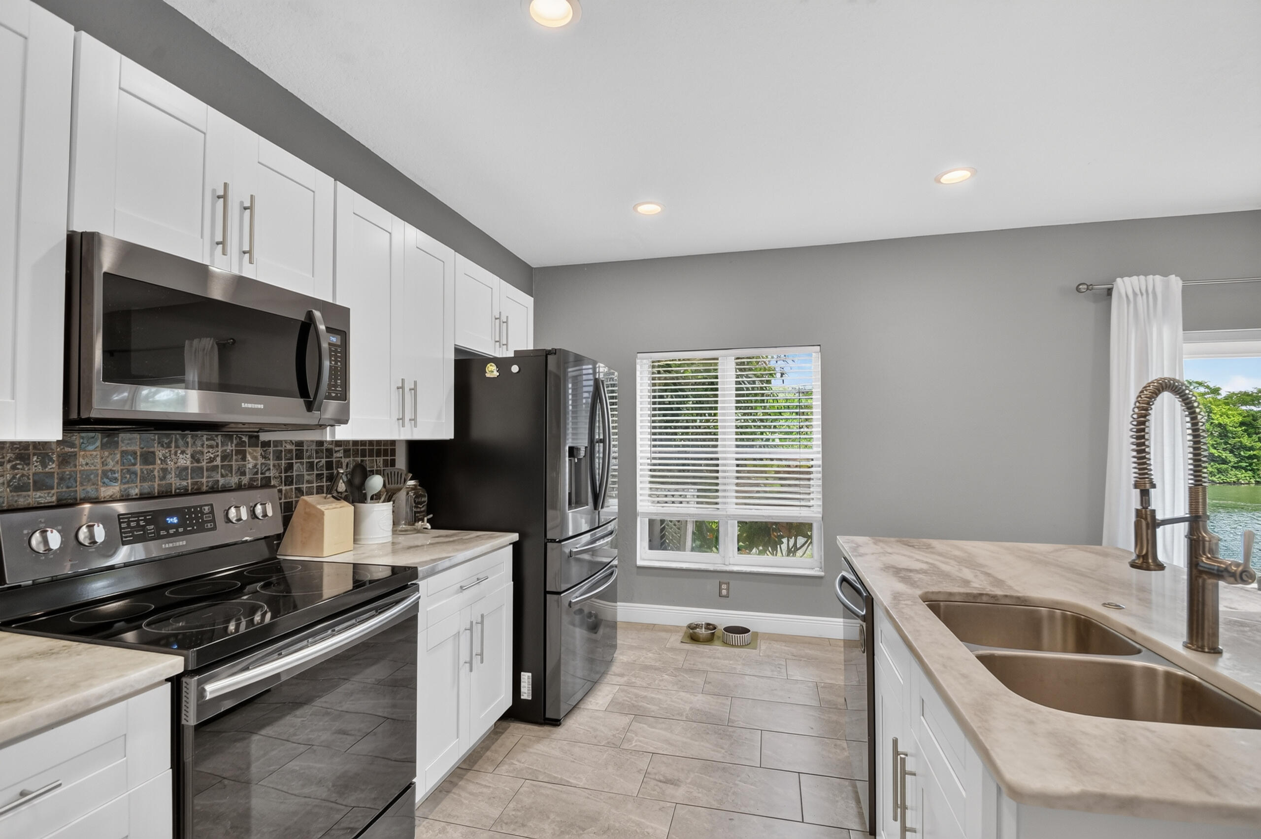 CEDAR RIDGE ESTATES - Residential