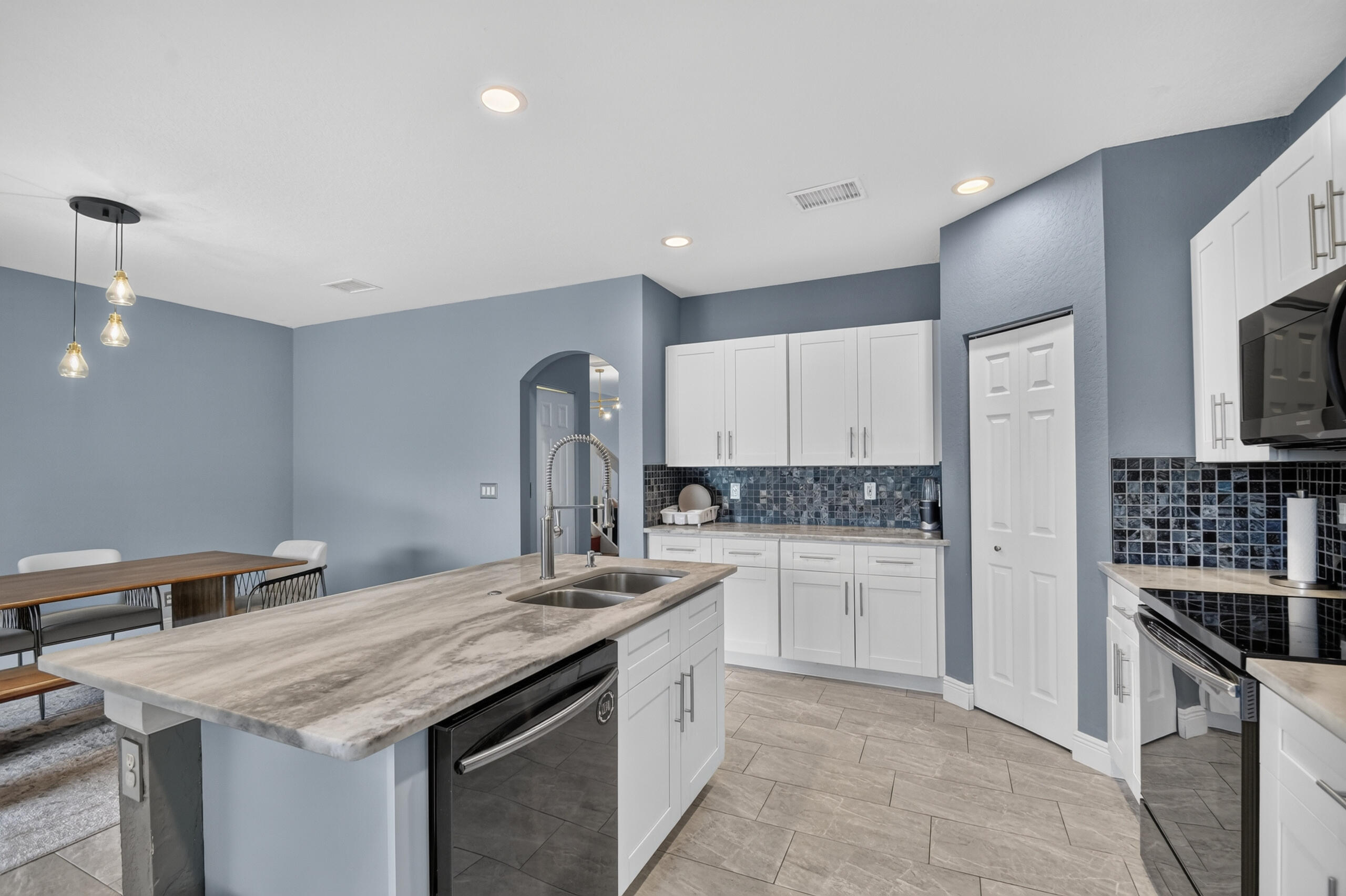 CEDAR RIDGE ESTATES - Residential