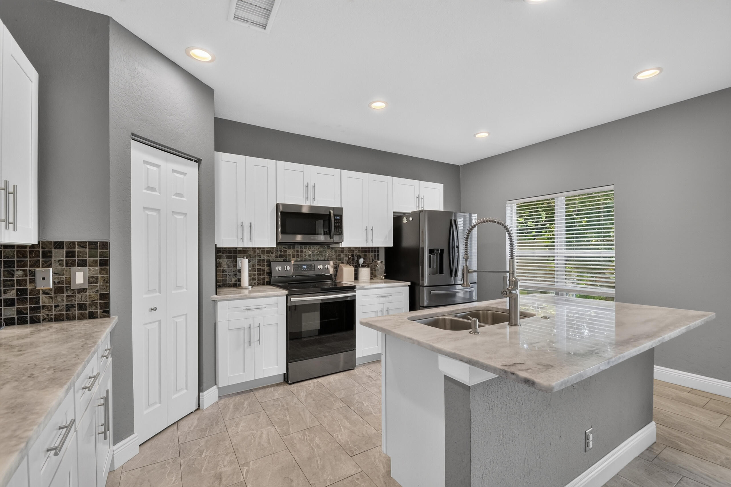 CEDAR RIDGE ESTATES - Residential