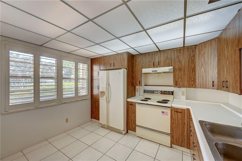 WYNMOOR VILLAGE - Residential