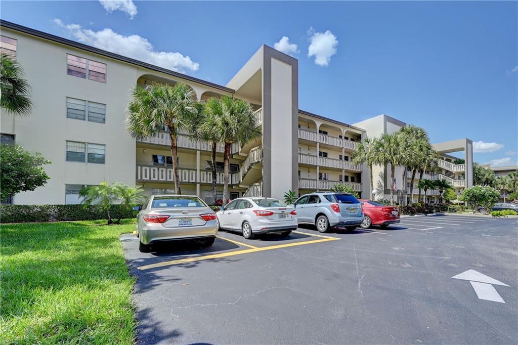 WYNMOOR VILLAGE - Residential