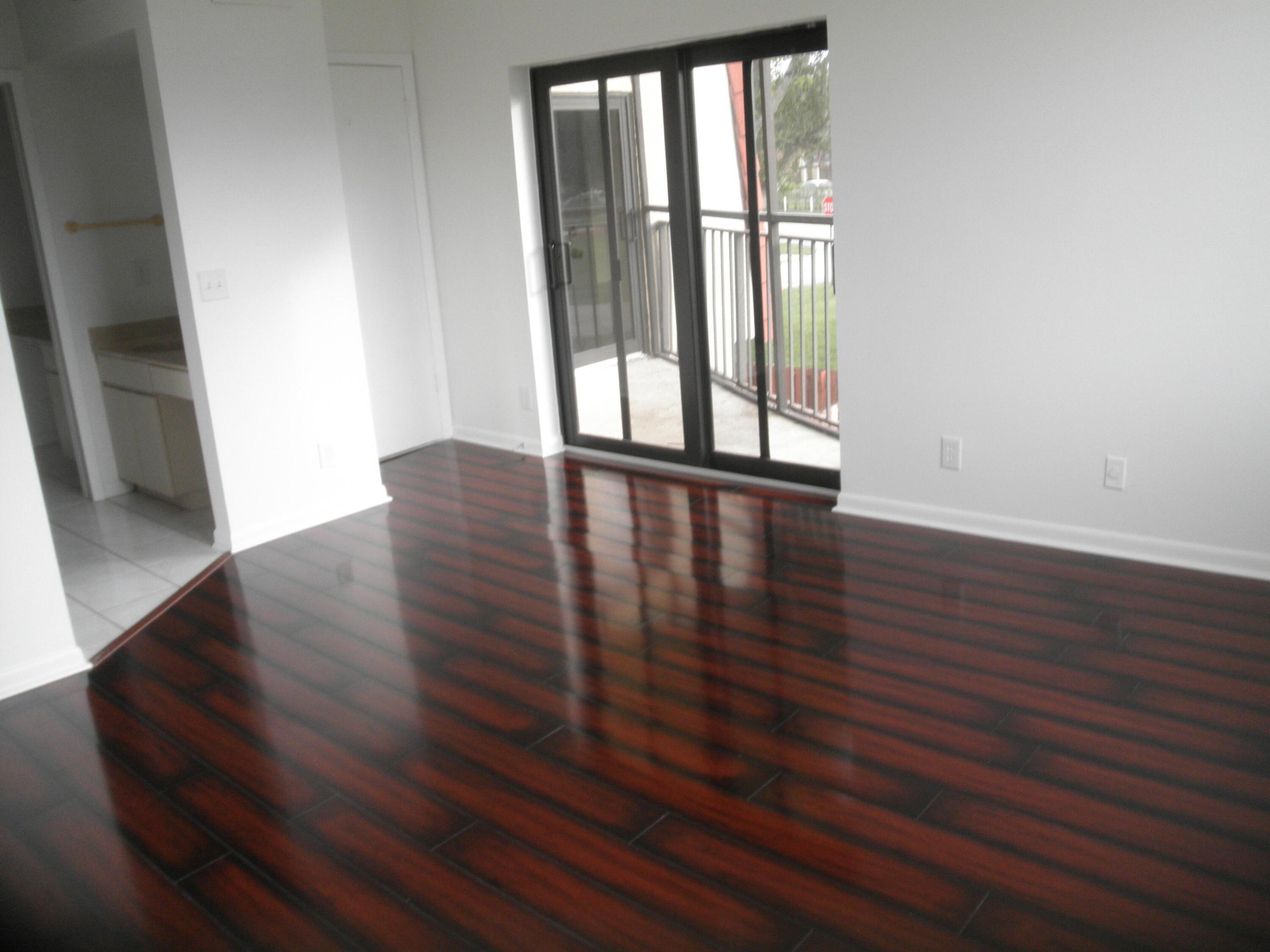 SOMERSET - Residential Lease