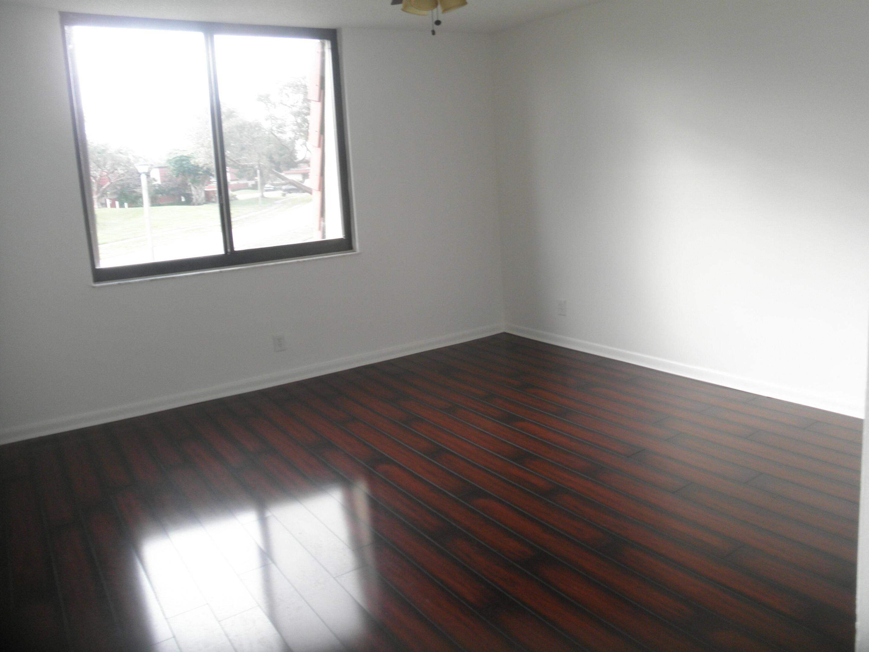 SOMERSET - Residential Lease