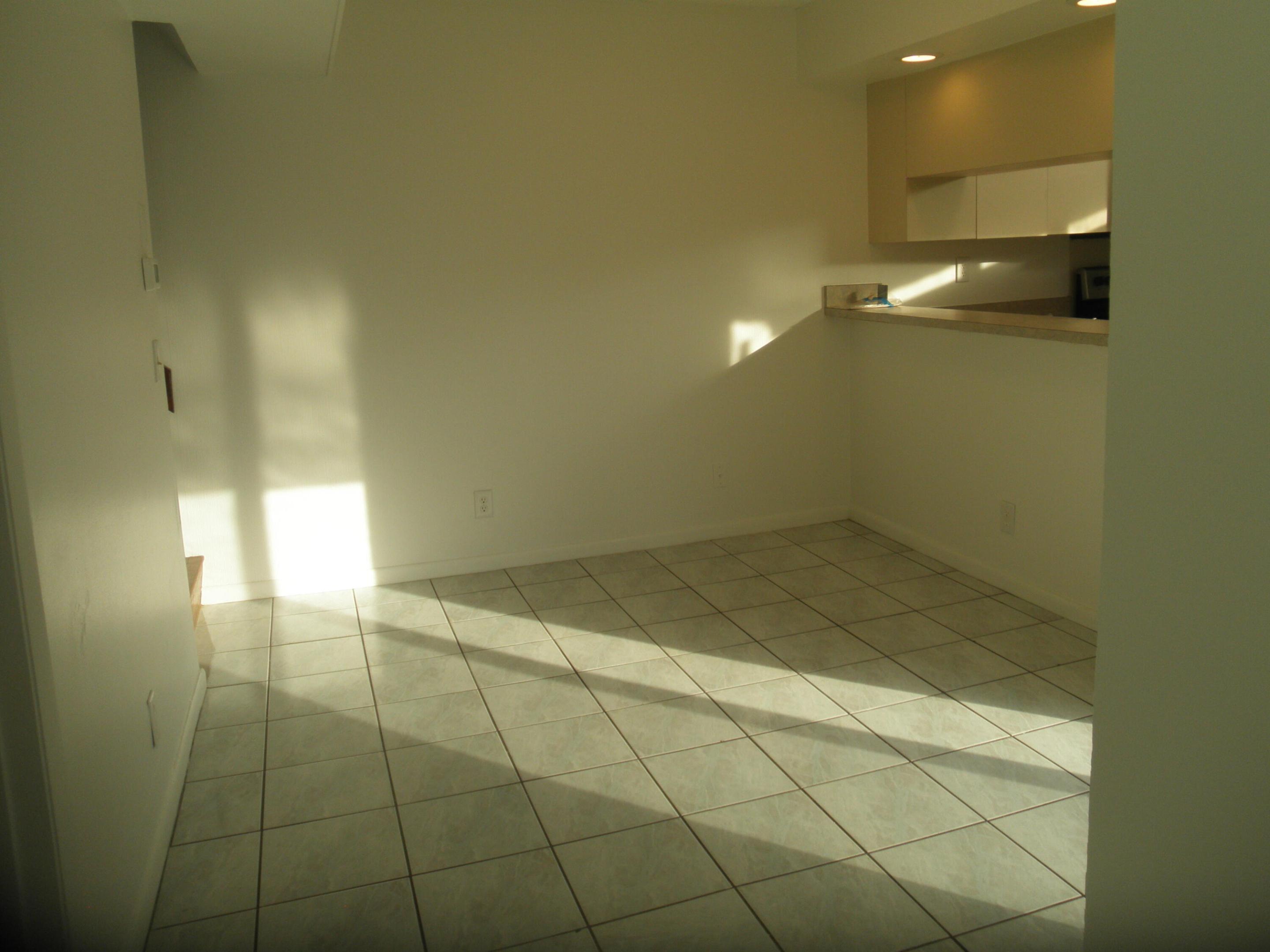 SOMERSET - Residential Lease