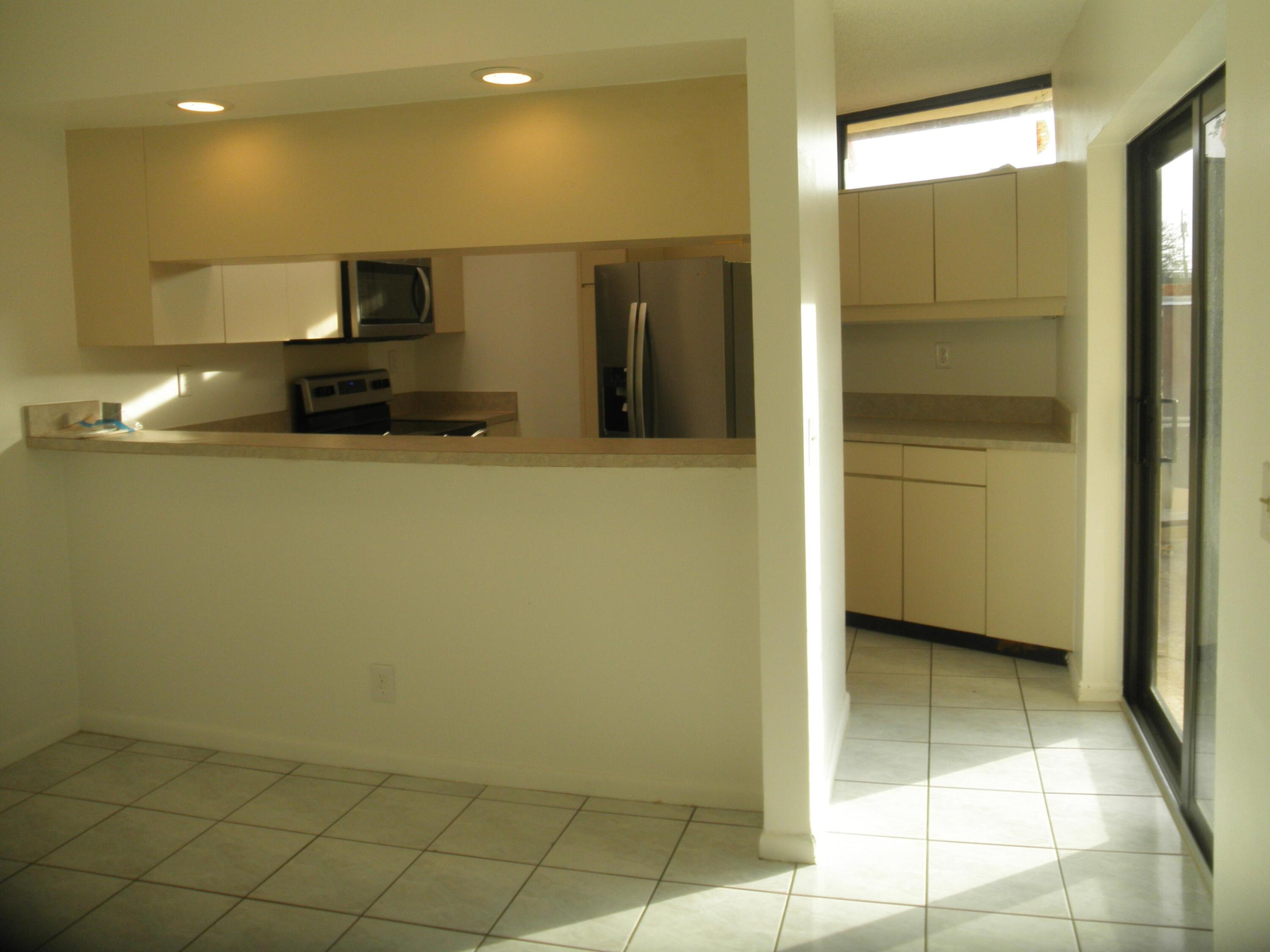SOMERSET - Residential Lease