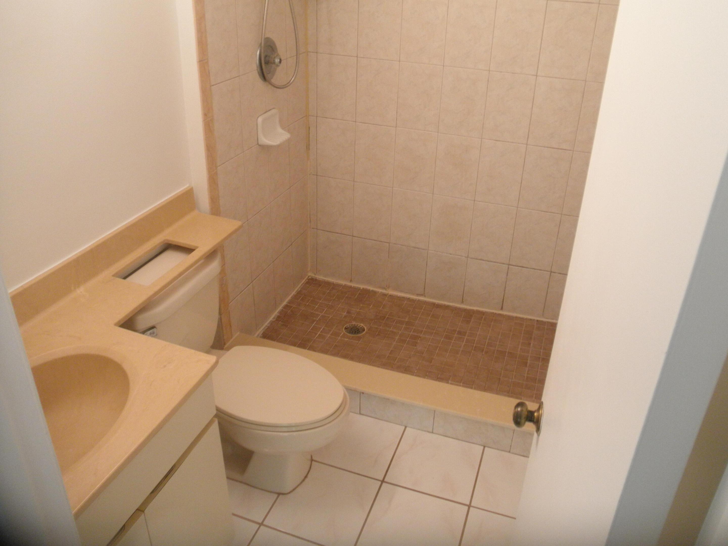 SOMERSET - Residential Lease
